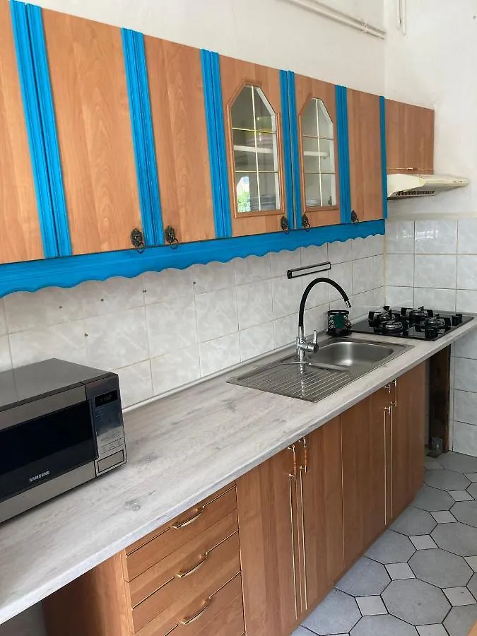 Prijemny Apartman Se Zahradou Ostresany 0*,